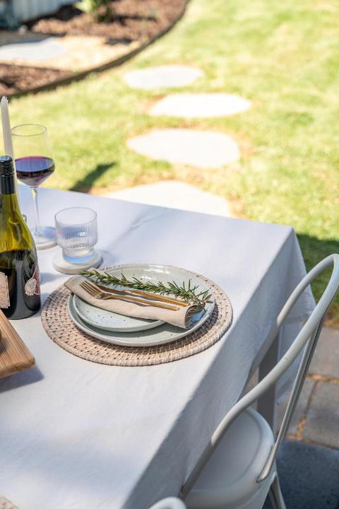 ILUKA Luxe Accommodation, Relaxed Coastal Vibe - Foster Accommodation 3