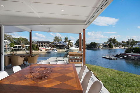 INCREDIBLE VALUE - Perfect For Large Families - Foster Accommodation 3