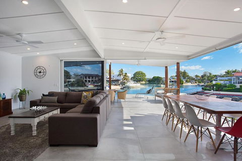 INCREDIBLE VALUE - Perfect For Large Families - Foster Accommodation 2