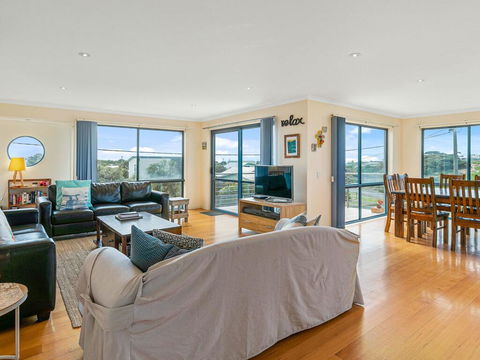Adnajur - Foster Accommodation 1