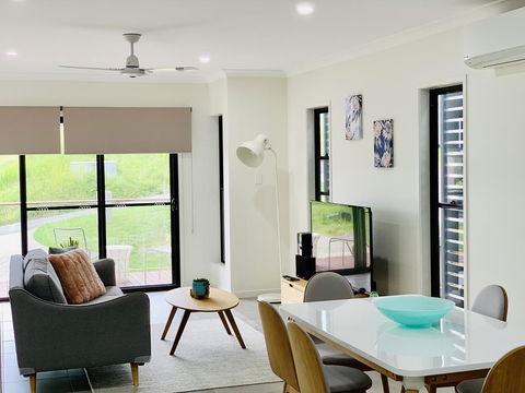 AIRLIE BEACH Delight. Hop, Skip Jump To Everything - Foster Accommodation 3
