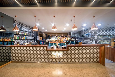 Airlie Beach Hotel - Foster Accommodation 2