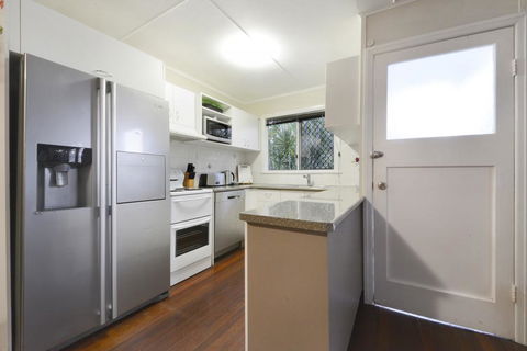 Airlie Getaway - Airlie Beach - Foster Accommodation 2