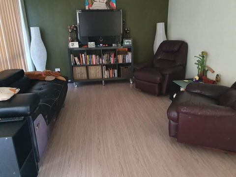 Airport Budget Room - Foster Accommodation 1