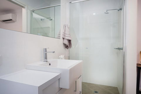 Albury Yalandra Apartment 1 - Foster Accommodation 2