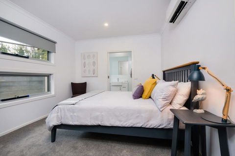 Albury Yalandra Apartment 1 - Foster Accommodation 3