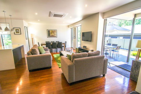 Alegria - Foster Accommodation 1