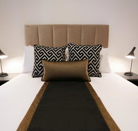 Alex Perry Hotel  Apartments - Foster Accommodation
