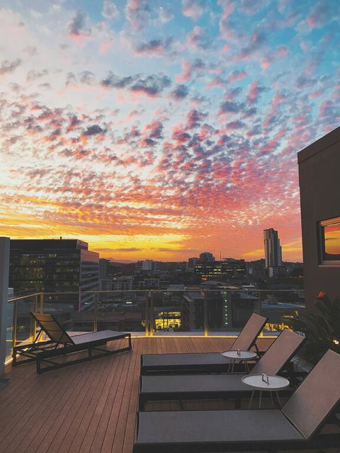 Alex Perry Hotel & Apartments - Foster Accommodation 3