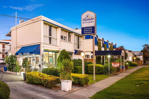 Alexander Motor Inn And Apartments - Foster Accommodation 0