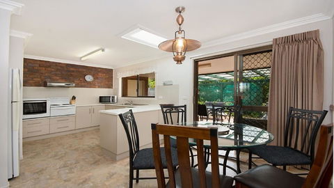 Alexander Palms - Foster Accommodation 0