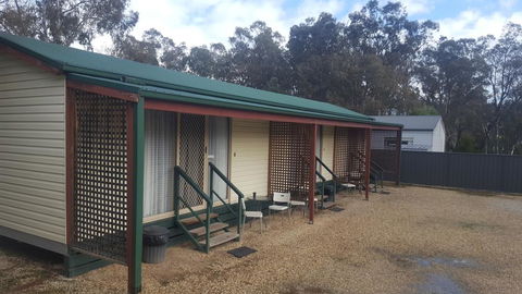 Alexandra Tourist Park - Foster Accommodation 2