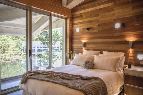 Alkira Award Winning Luxury Beachfront Rainforest Holiday House - Foster Accommodation 1
