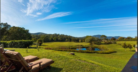 All About Me B & B - Foster Accommodation 0