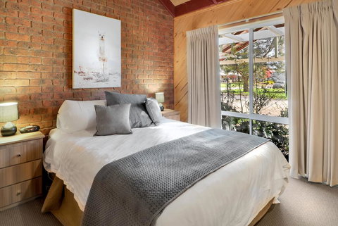 All Seasons Mansfield - Foster Accommodation 1