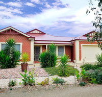 All Seasons Port Elliot Holiday House - Foster Accommodation