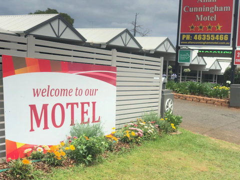 Allan Cunningham Motel - Foster Accommodation 1