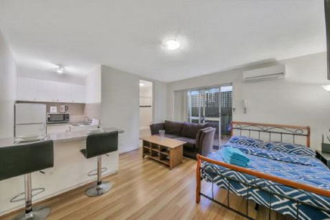 Alma Rd Melbourne Apartments - Foster Accommodation 0