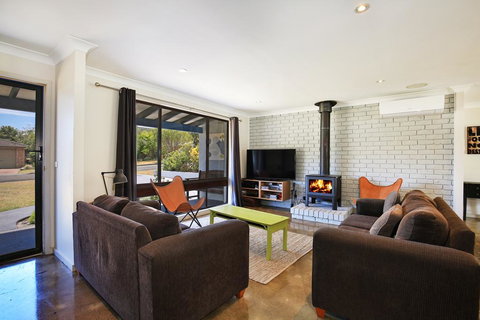 Aloha - Pet & Family Friendly - 10 Min Walk To Beach - Foster Accommodation 2