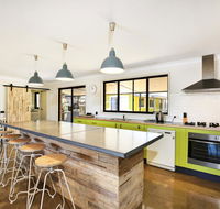 Aloha - Pet  Family Friendly - 10 Min Walk to Beach - Foster Accommodation