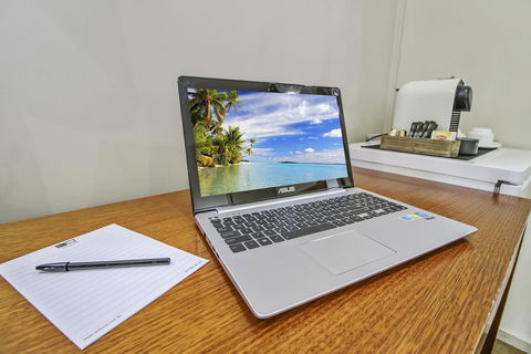 Alzburg Resort - Foster Accommodation 1