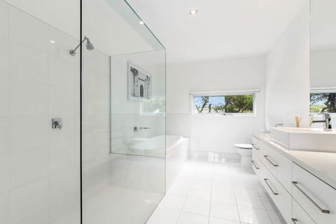 Amalfi Dream - Luxury Villa With Pool And Spa, Walk To Beach And Shops - Foster Accommodation 2