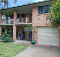 Amazing Beach House - Foster Accommodation