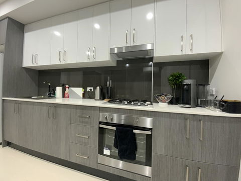 Amazing New Apartment Penrith, Prime Location - Foster Accommodation 3