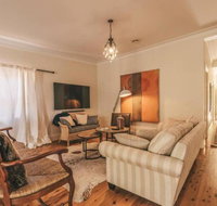 Ambrose On Byng - Central Location w/ 2 Bathroom - Foster Accommodation