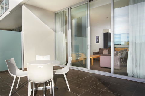 Amity Apartment Hotels - Foster Accommodation 2