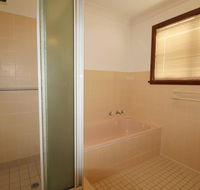 Amzaz 15 Korogora Street - Foster Accommodation