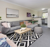 Anchored at South West Rocks - Foster Accommodation