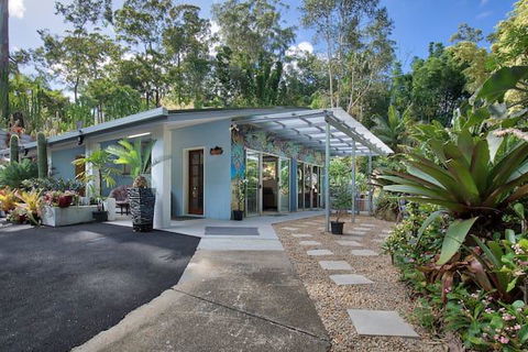 Ancient Gardens Guesthouse & Botanical Gardens - Foster Accommodation 0
