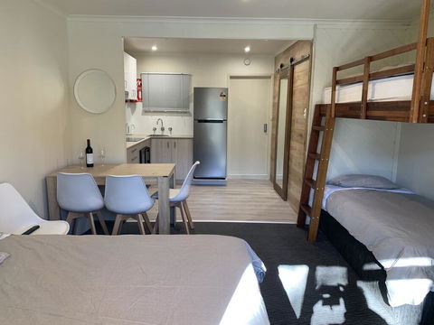 Aneeki Ski Lodge - Foster Accommodation 1