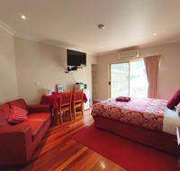 Angela's Beach Stays - Foster Accommodation