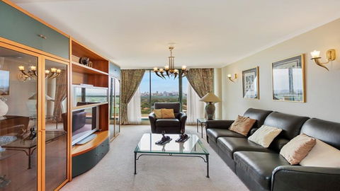 Apartment In The Heart Of Chatswood - Foster Accommodation 0