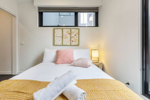 Apartment On BOURKE St - HEART Of Melbourne CBD. - Foster Accommodation 1