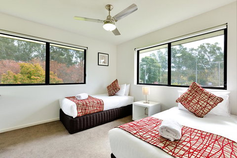 Apex Park Holiday Apartments - Foster Accommodation 3