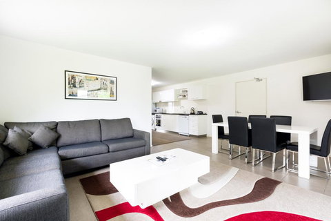 Apex Park Holiday Apartments - Foster Accommodation 1