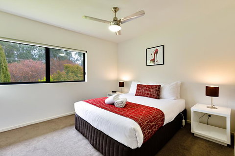 Apex Park Holiday Apartments - Foster Accommodation 2