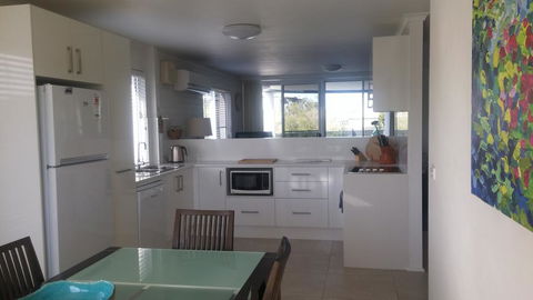 Apollo Luxury Apartments - Foster Accommodation 2