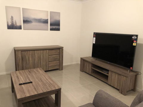 Apple House Tarneit North - Foster Accommodation 3