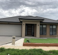 Apple House Upper Point Cook - Foster Accommodation