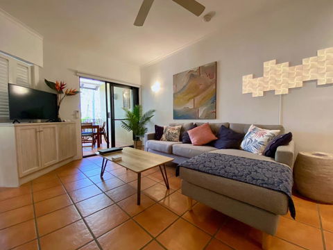 Apt 58 At The Reef Club Resort - Tranquil, Walk To Beach And Village - Foster Accommodation 2