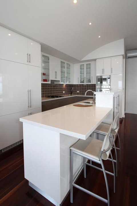 Aqua Luna - Foster Accommodation 3