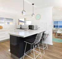 Aqua Palm with Sweeping One Mile Views - Foster Accommodation