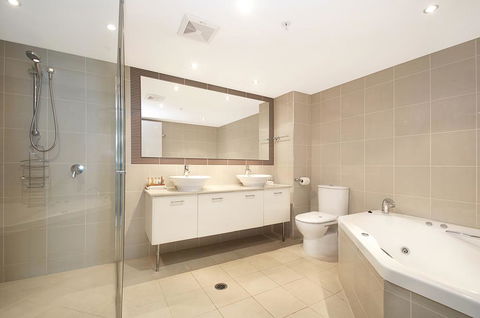 Aqua Vista Resort - Foster Accommodation 1