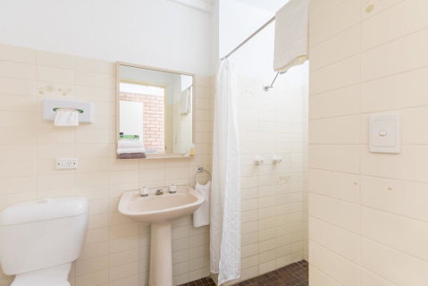 Aquajet Motel - Foster Accommodation 1
