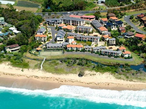 Aqualuna Beach Resort - Unit 25 - Foster Accommodation 0