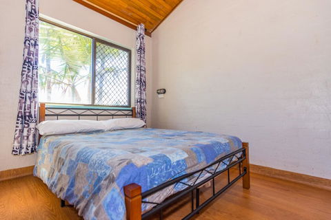 Aquarius Backpackers Resort - Foster Accommodation 2